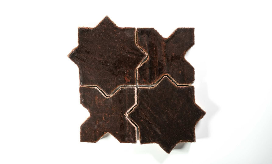 azulejo esmaltado marron ejemplo
